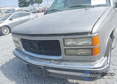 1999 GMC Suburban 1500 Sl z USA, uszkodzony, nr VIN 3GKEC16R4XG545833